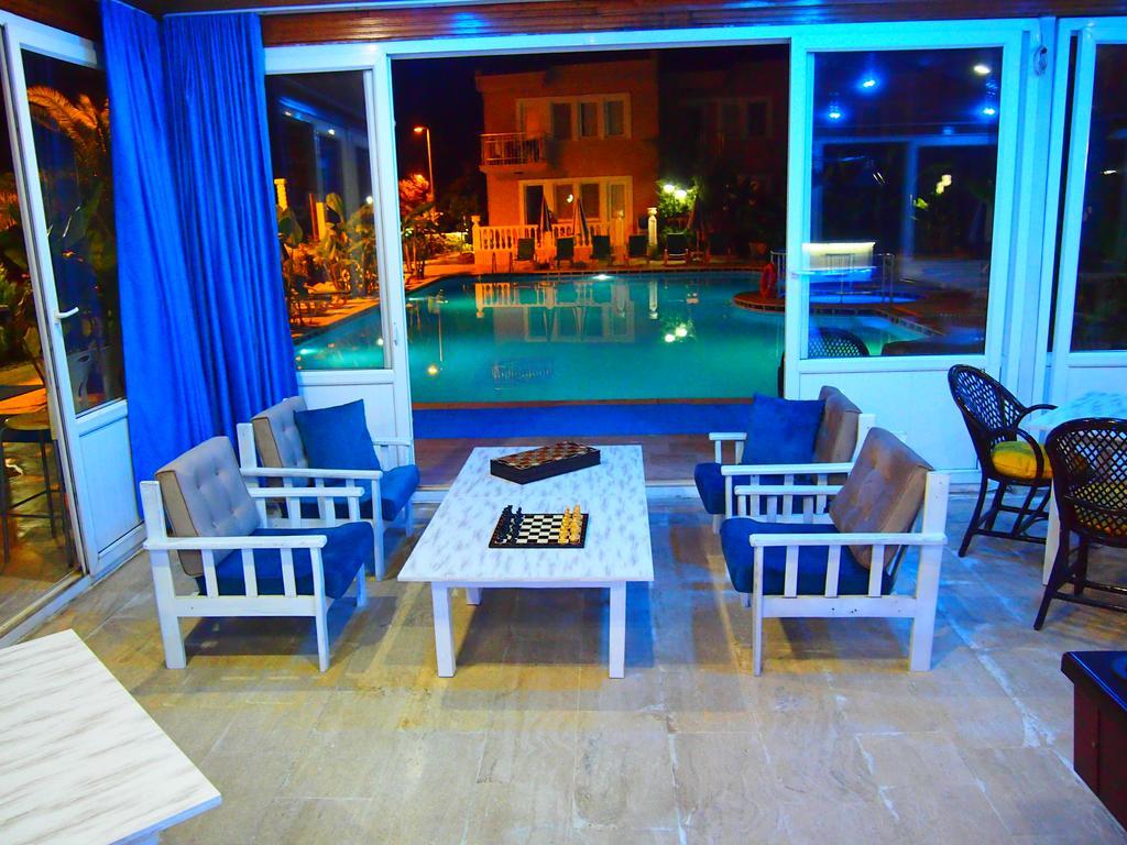 Ozcem Apart Fethiye Exterior photo